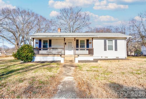 403 Whitener St, Shelby, NC, 28152-7221 | Card Image