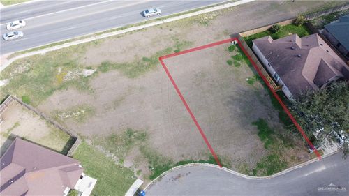 2910 N 44th Ln, McAllen, TX, 78501-3633 | Card Image