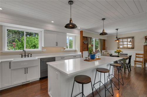 460 Lutod Rd, Campbell River, BC, V9W3P4 | Card Image