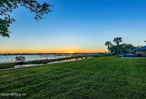 77 Dolphin Dr, St Augustine, FL, 32080-4530 | Card Image