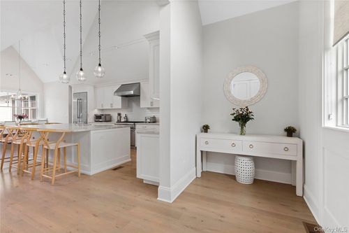 2 Emmas Path, Remsenburg, NY, 11960-2090 | Card Image