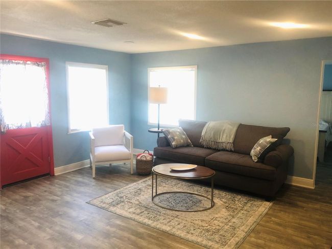 In-Law suite Living room | Image 5