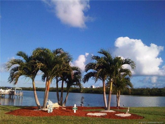 1109 Nettles Blvd, House other with 2 bedrooms, 2 bathrooms and 1 parking in Jensen Beach FL | Image 49