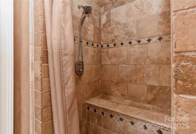 Primary Bathroom | Image 31