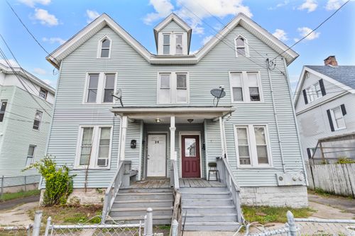 39 Jane St, Bridgeport, CT, 06608-1809 | Card Image