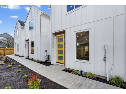 5228 Se Knapp St, Portland, OR, 97206-8237 | Card Image