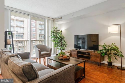 apt-925-880 N Pollard St, ARLINGTON, VA, 22203-1750 | Card Image