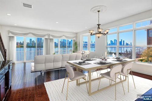 470 Buffalo Ct, West New York, NJ, 07093-8324 | Card Image