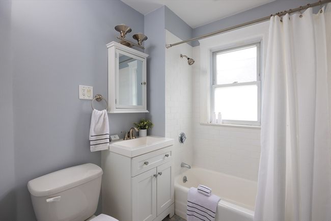 20 - 18 Winslow Rd, Home with 2 bedrooms, 2 bathrooms and 2 parking in Belmont MA | Image 8