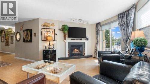 705 56 Ave Sw, Calgary, AB, T2V0G9 | Card Image