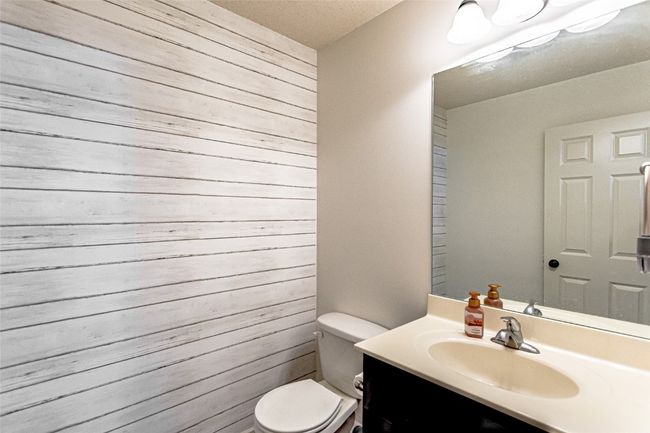 1204 Crescent View Dr Ne, Condo with 4 bedrooms, 3 bathrooms and null parking in Cedar Rapids IA | Image 12
