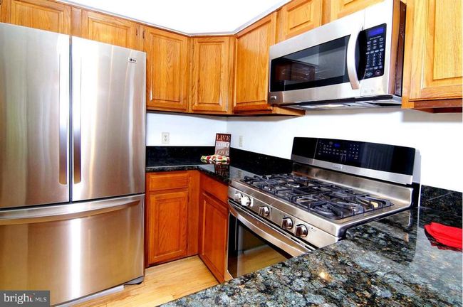 6581 Cypress Point Rd, Townhouse with 2 bedrooms, 4 bathrooms and null parking in ALEXANDRIA VA | Image 4