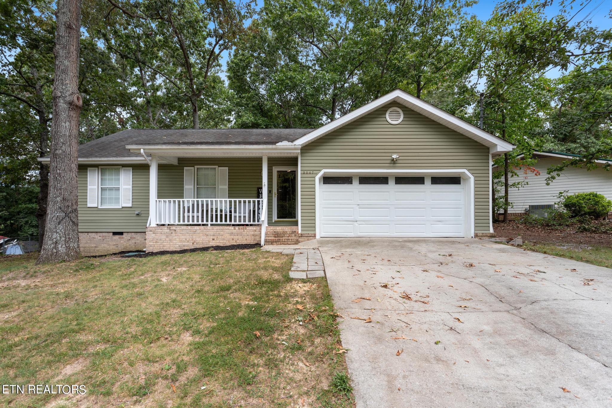 Hunter Village Dr, Ooltewah, TN 37363
