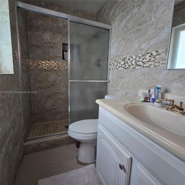 12900 Sw 81 St St, House other with 4 bedrooms, 2 bathrooms and null parking in Kendall FL | Image 9