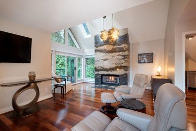 401 - 180 Ravine Dr, Condo with 3 bedrooms, 2 bathrooms and 2 parking in Port Moody BC | Image 1