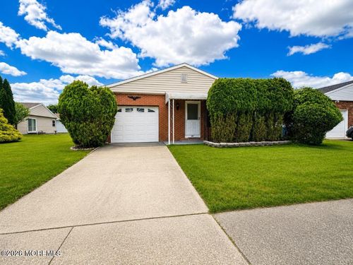 57 Encinitas Dr, Toms River, NJ, 08757-5717 | Card Image