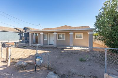 613 W Mcmurray Boulevard, House other with 3 bedrooms, 2 bathrooms and null parking in Casa Grande AZ | Image 1