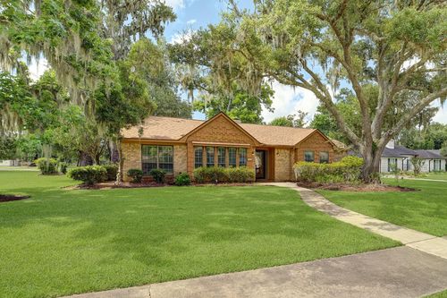 131 Lily St, Lake Jackson, TX, 77566-4646 | Card Image