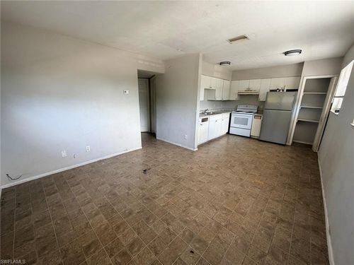 5-2670 Broadway, Fort Myers, FL, 33901 | Card Image