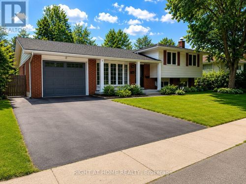 4440 Cosburn Cres, Burlington, ON, L7L1S5 | Card Image