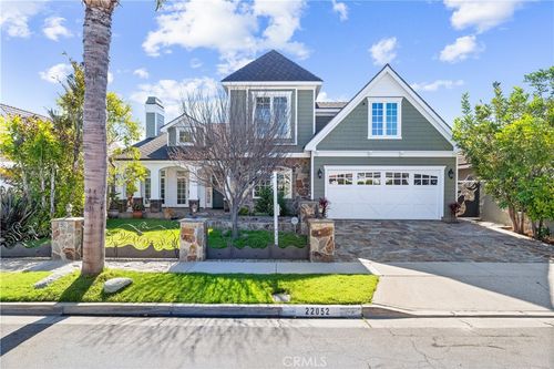 22052 Susan Ln, Huntington Beach, CA, 92646-8307 | Card Image