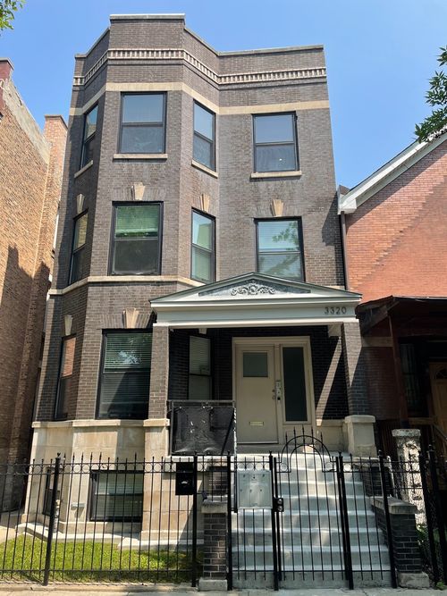 g-3320 Beach Ave, Chicago, IL, 60651-2472 | Card Image