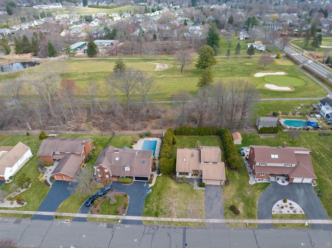 24 Stonegate Dr, House other with 4 bedrooms, 4 bathrooms and null parking in Wethersfield CT | Image 7