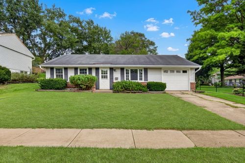 527 Sherwood Drive, Streamwood, IL, 60107 | Card Image
