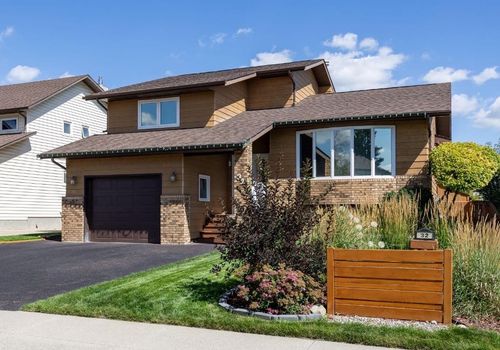 32 Rideau Close Sw, Airdrie, AB, T4B1A6 | Card Image