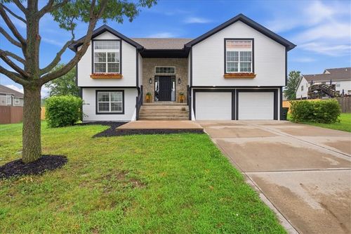 4000 Cades Cv, Leavenworth, KS, 66048-8501 | Card Image