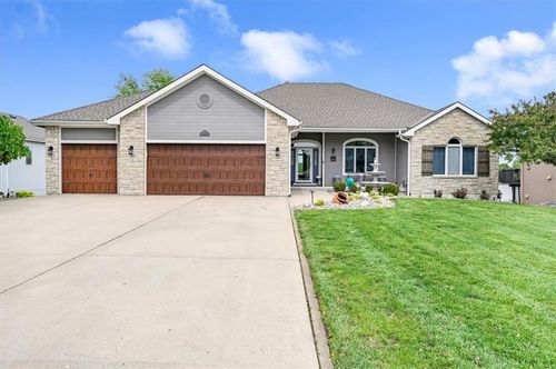 18152 Cypress Bend N A, Basehor, KS, 66007 | Card Image