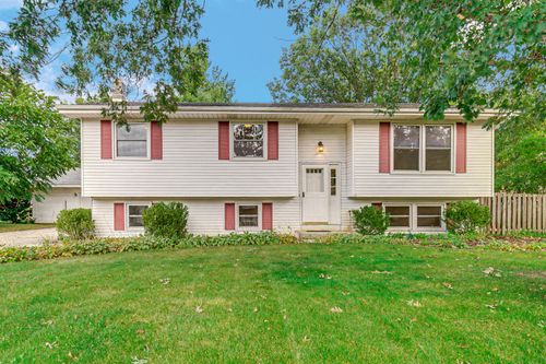 10447 N 477 E, DeMotte, IN, 46310-8927 | Card Image