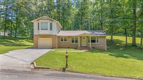 717 Renfro Rd, Harriman, TN, 37748-7518 | Card Image