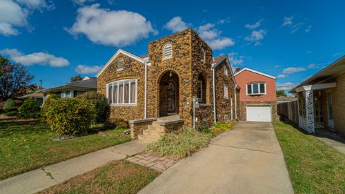 122 Elizabeth St, Calumet City, IL, 60409-5211 | Card Image