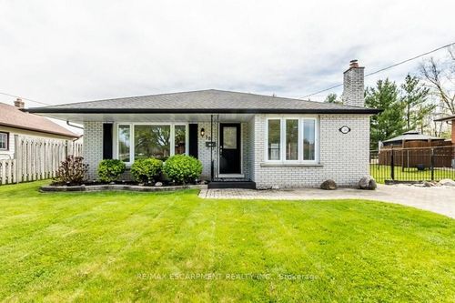 30 Terrace Ave, Welland, ON, L3C2C4 | Card Image