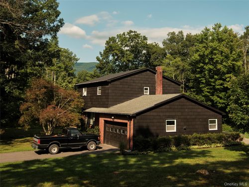 52 Fawn Rd, Saugerties, NY, 12477-4014 | Card Image