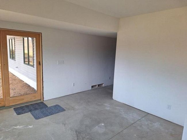 S4985 S Creek Rd, House other with 3 bedrooms, 2 bathrooms and null parking in Genoa WI | Image 20