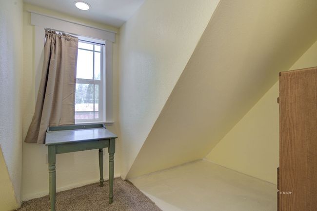 Bedroom Upstairs | Image 31