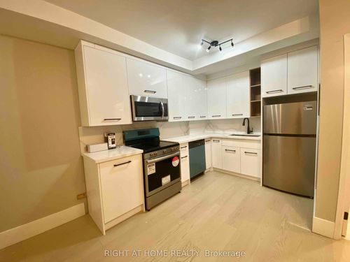 202-993 Bloor St W, Toronto, ON, M6H1M1 | Card Image