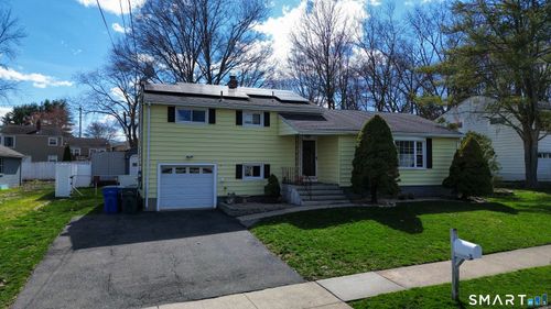 34 Carroll Rd, Hamden, CT, 06517-2608 | Card Image