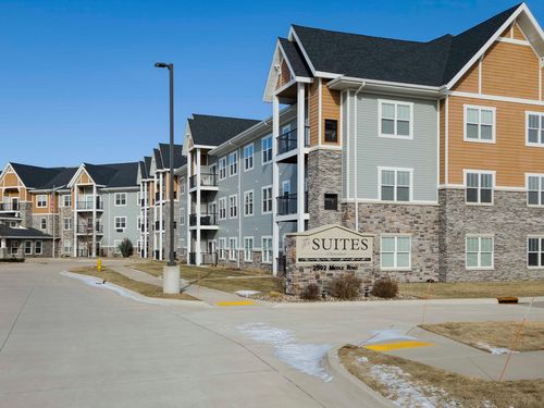 apt-313-2592 Middle Rd, Bettendorf, IA, 52722-3580 | Card Image