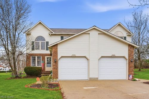1833 Hobbits Way, Brunswick, OH, 44212-4814 | Card Image