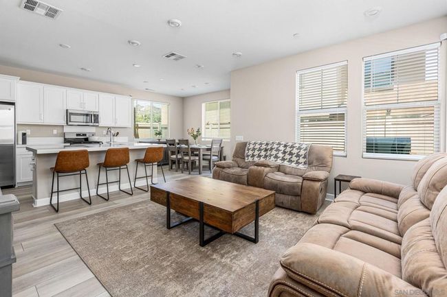 1682 Carol Lee Ln, House other with 3 bedrooms, 3 bathrooms and 4 parking in Escondido CA | Image 5