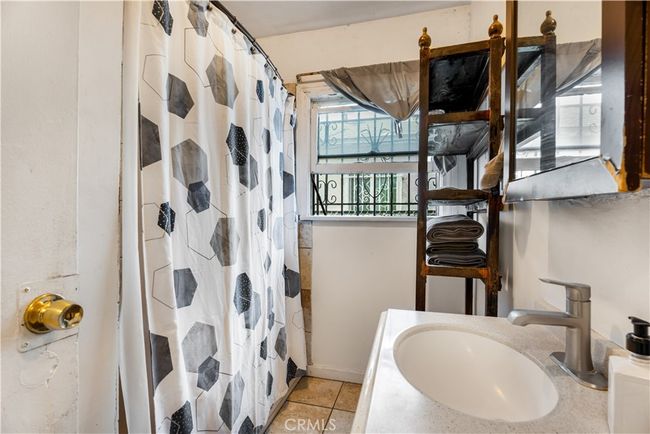 614 N Spring Ave, House other with 2 bedrooms, 1 bathrooms and 1 parking in Compton CA | Image 21