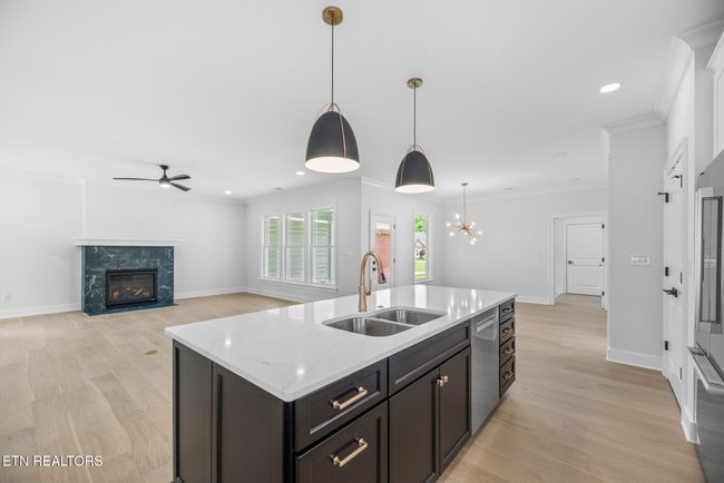 Eight Foot Kitchen Island | Image 12