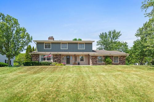 W177S7765 Kristin Dr, MUSKEGO, WI, 53150-9149 | Card Image