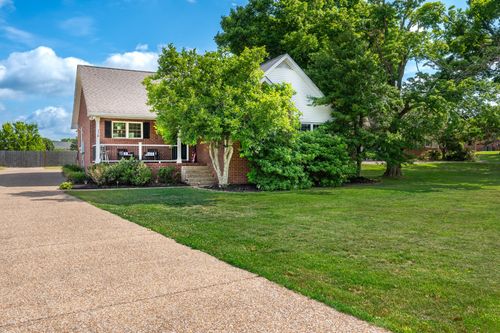 3239 Beckwith Rd, Mount Juliet, TN, 37122-5218 | Card Image