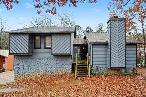 8608 Woodcreek Ct, Douglasville, GA, 30135-1679 | Card Image