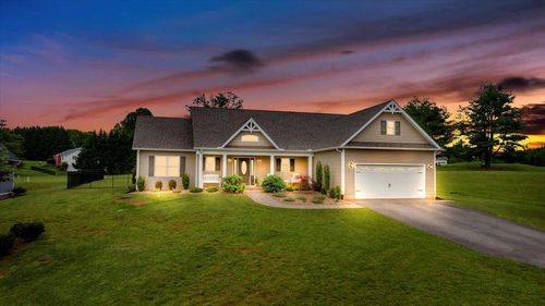 156 Bentgrass Dr, Hardy, VA, 24101-2610 | Card Image