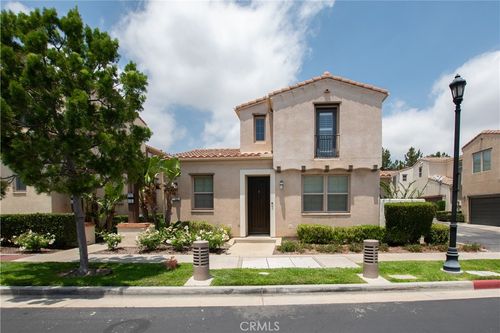 20323 Livorno Way, Porter Ranch, CA, 91326-4094 | Card Image